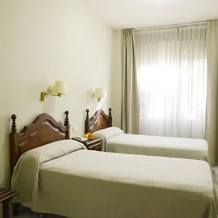 سان بابلو اشبيلية 3*